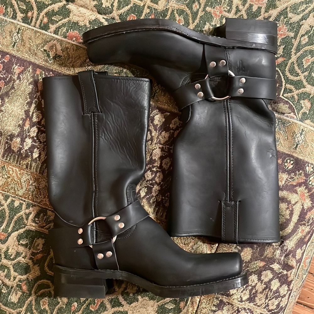 New Women’s Frye Harness 12R boot size 9.5 M